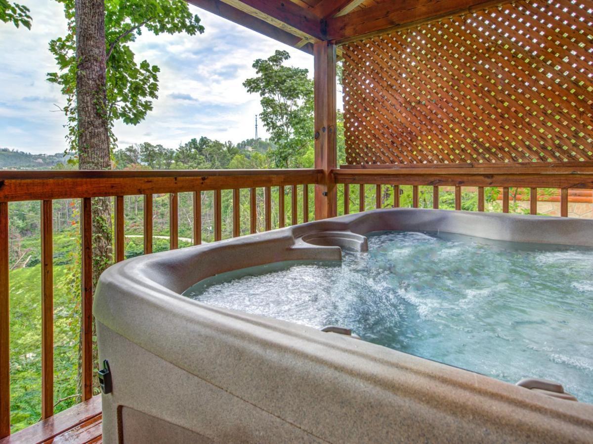 Bear Tracks, 2 Bedrooms, Hot Tub, Fireplace, Wifi, Jetted Tub, Sleeps 6 Gatlinburg Dış mekan fotoğraf