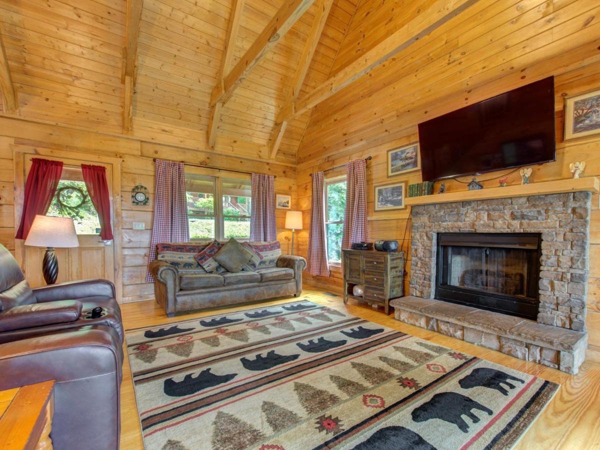 Bear Tracks, 2 Bedrooms, Hot Tub, Fireplace, Wifi, Jetted Tub, Sleeps 6 Gatlinburg Dış mekan fotoğraf