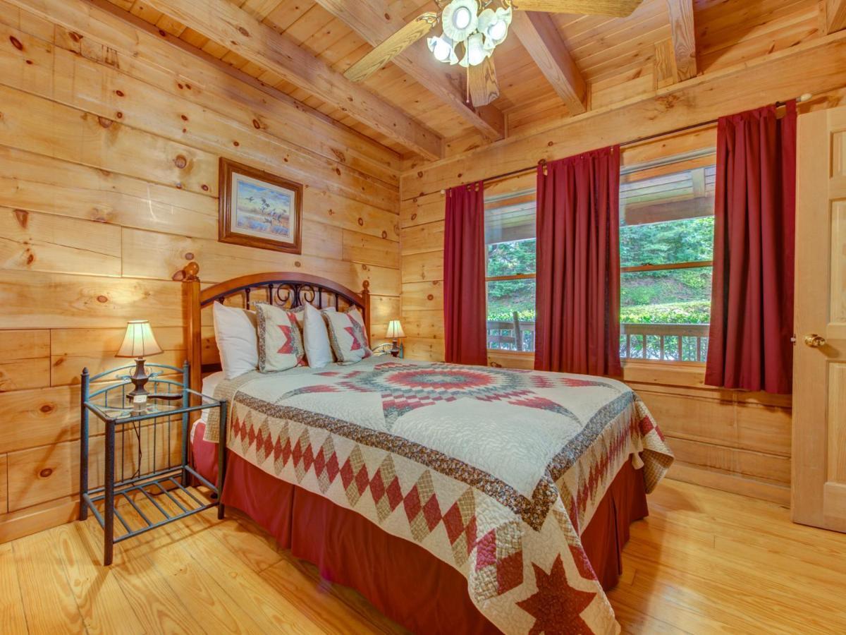 Bear Tracks, 2 Bedrooms, Hot Tub, Fireplace, Wifi, Jetted Tub, Sleeps 6 Gatlinburg Dış mekan fotoğraf
